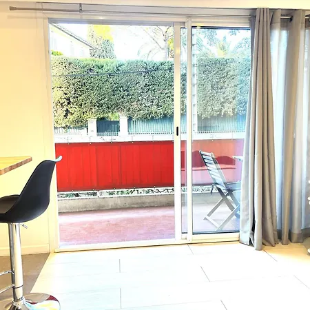 Charming Center With Terrace, Very Calm * Cannes